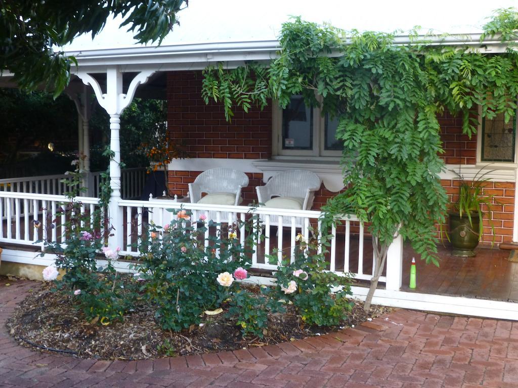 Lakeside Bed & Breakfast Perth Exteriör bild